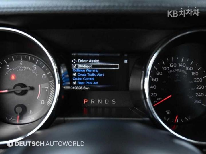 Ford Mustang Coupe 9