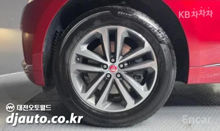 Jaguar F-PACE 35t R-SPORT 7