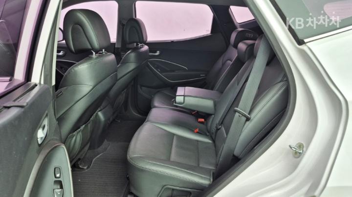 Hyundai Santa Fe The Prime Diesel R2.0 2WD Premium 9