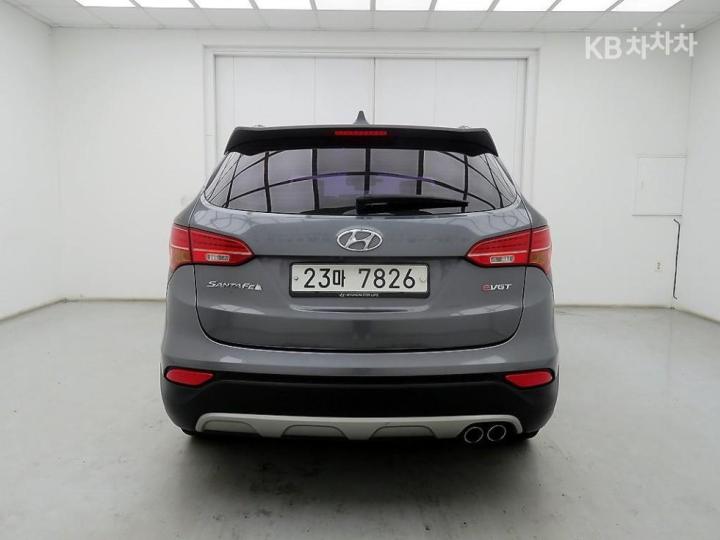 Hyundai Santa Fe DM R2.0 2WD PREMIUM Base Type 4