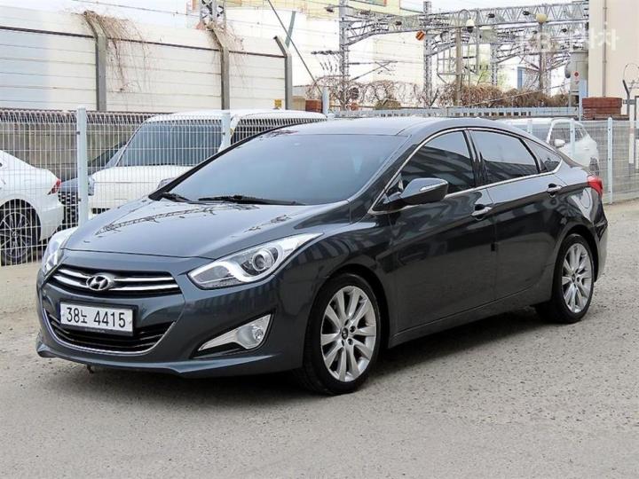 Hyundai i40 1.7 VGT PREMIUM 3