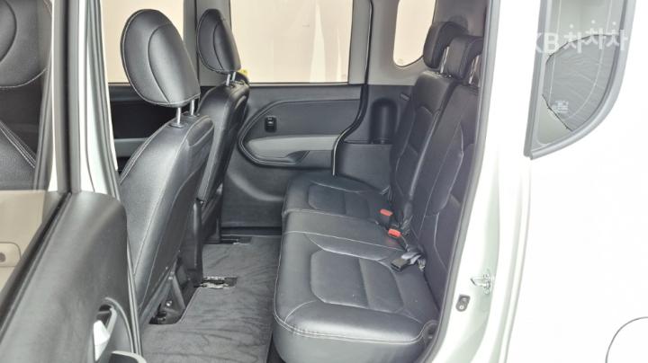 Kia Ray 1.0 Gasoline Signature 9