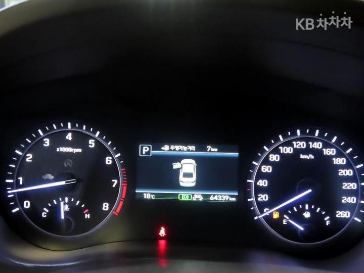 Genesis G80 3.3 GDI AWD Premium Luxury 10