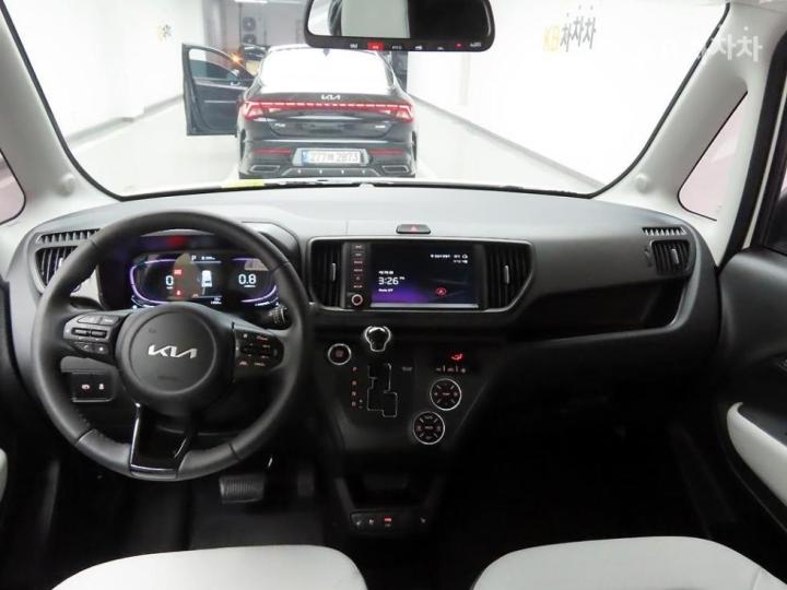 Kia Ray 1.0 Gasoline Signature 8