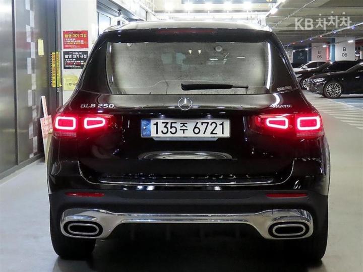 Mercedes-Benz GLB-Class X247 GLB250 4Matic 6