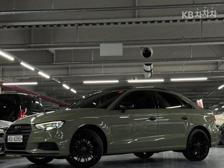 Audi A3 NEW 40 TFSI 8V