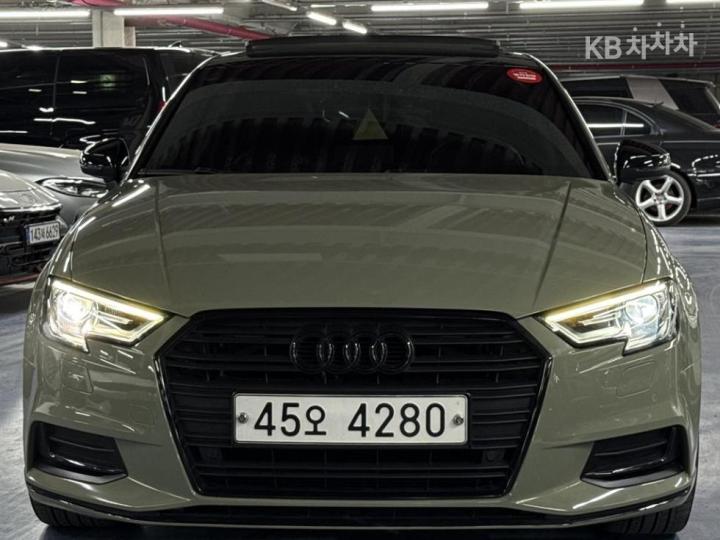 Audi A3 NEW 40 TFSI 8V 3