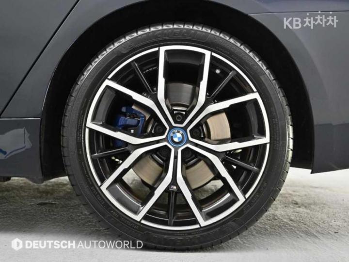 BMW 5 Series G30 530e M Sport 6