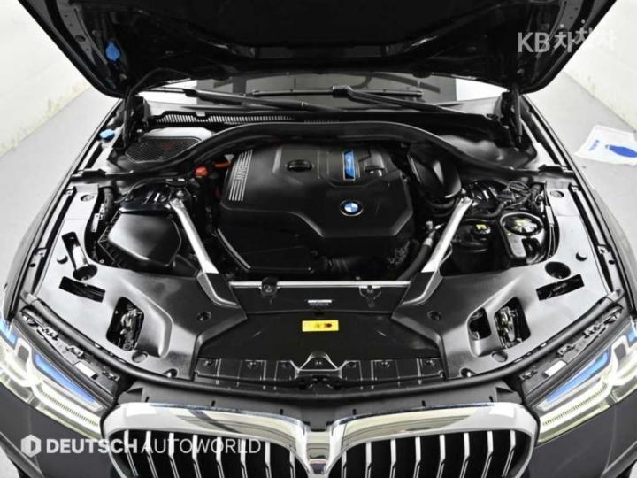 BMW 5 Series G30 530e M Sport 7