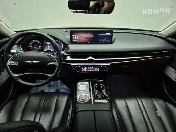 Genesis G80 RG3 2.5 T-GDi AWD 9