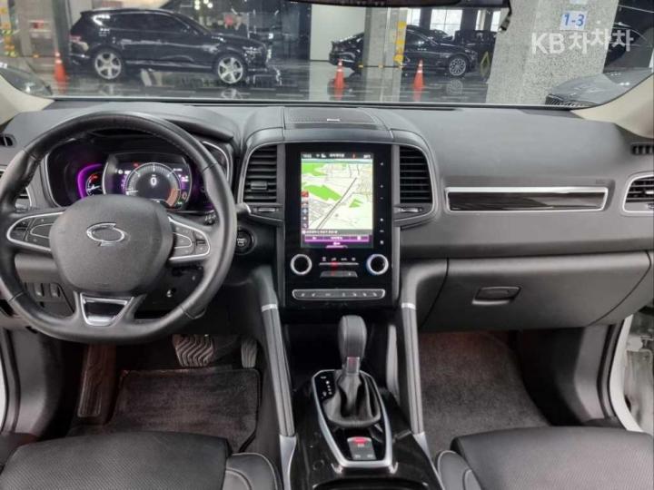 Renault QM6 2.0 2WD RE Signature 8