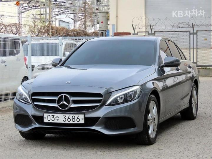 Mercedes-Benz C-Class C200d 3
