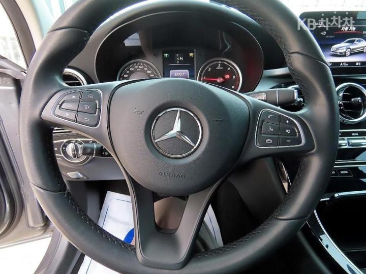 Mercedes-Benz C-Class C200d 9