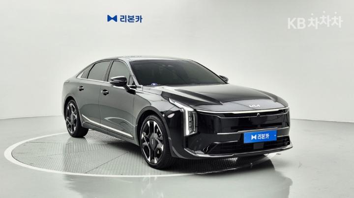 Kia K8 2.5 Gasoline Signature 4