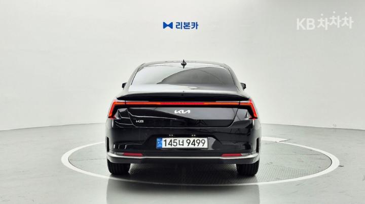 Kia K8 2.5 Gasoline Signature 6