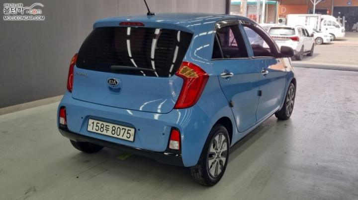 Kia Morning Luxury 3