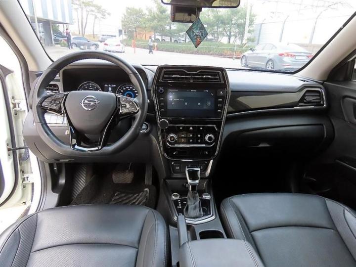 KG Mobility (Ssangyong) Tivoli Gasoline V3 2WD Base Type 8