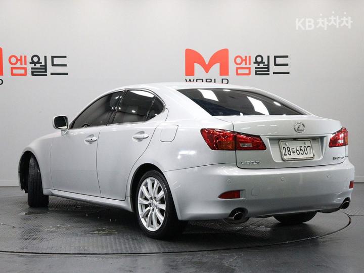 Lexus IS 250 Premium XE20 2005-2013 5