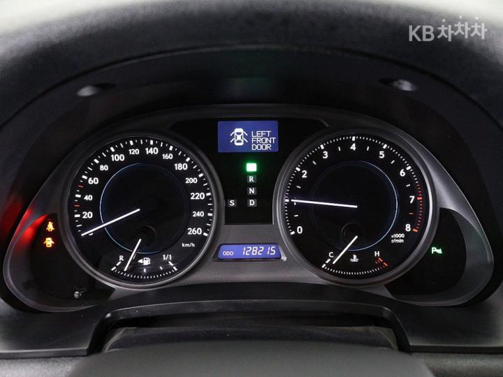 Lexus IS 250 Premium XE20 2005-2013 7