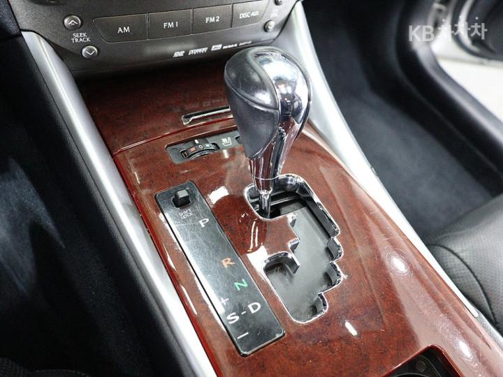 Lexus IS 250 Premium XE20 2005-2013 9