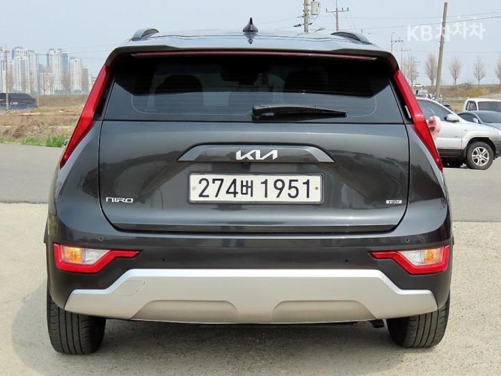 Kia Niro The 1.6 HEV Prestige 5
