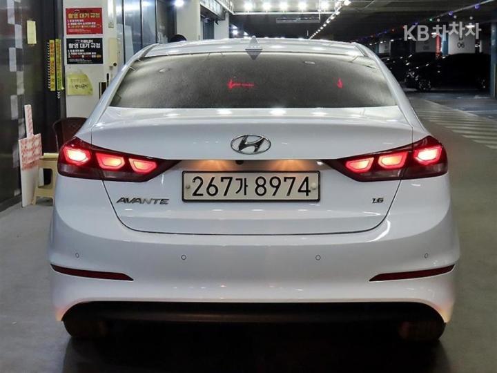Hyundai Avante AD 1.6 GDi Smart 6