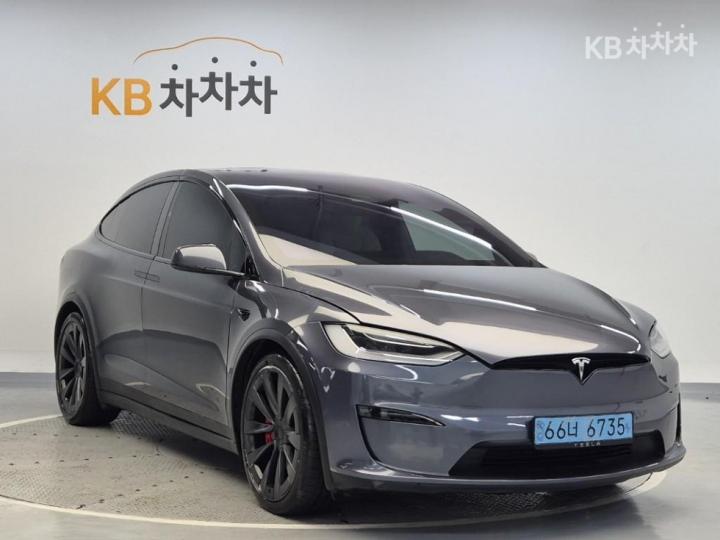 Tesla Model X Plaid 3