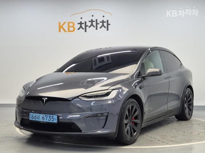 Tesla Model X Plaid 2