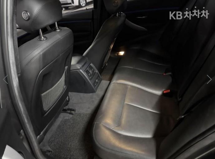 BMW 3 Series New 328i Sport 6