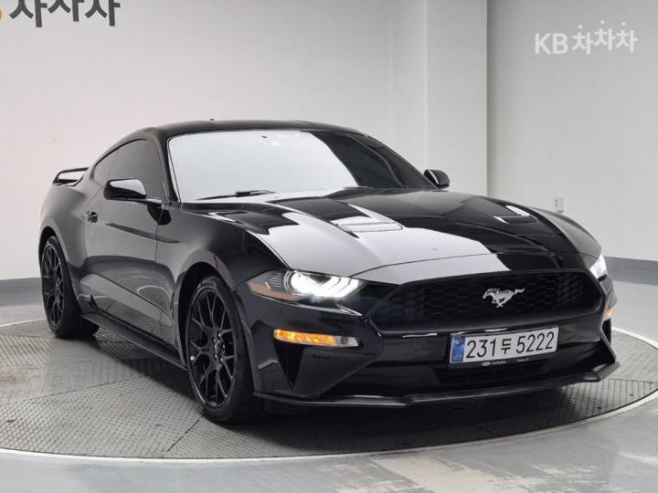 Ford Mustang Coupe Premium 3