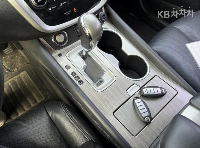 Nissan Murano 2.5 9