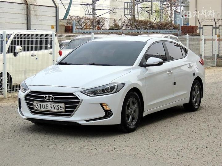 Hyundai Avante AD 1.6 GDi Smart 3