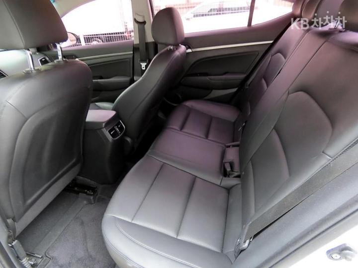 Hyundai Avante AD 1.6 GDi Smart 7