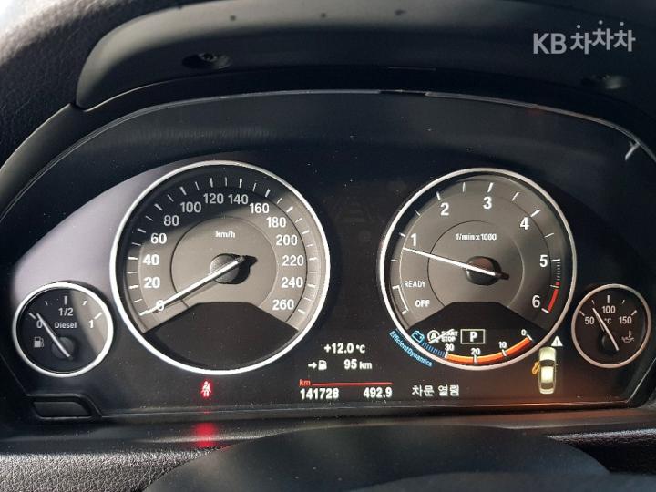 BMW 3 Series New 320d F30 8