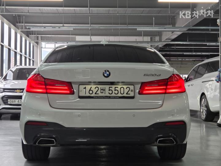 BMW 5 Series G30 520d M Sport Plus 6