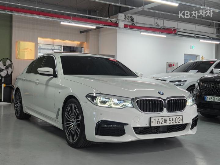 BMW 5 Series G30 520d M Sport Plus 8