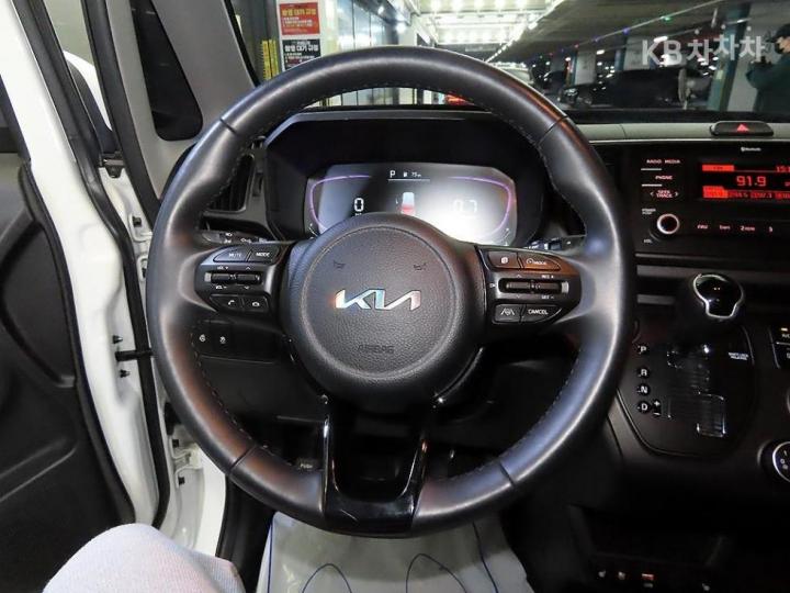 Kia Ray 1.0 Gasoline Signature 9