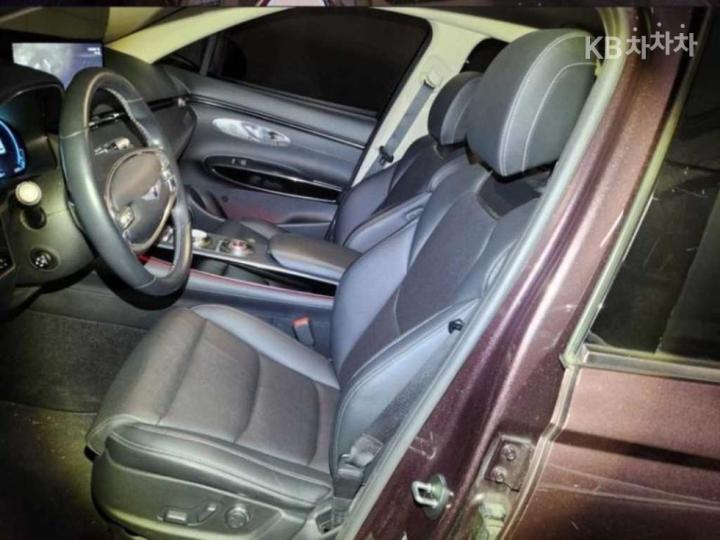 Genesis GV70 Gasoline 2.5T 2WD 7