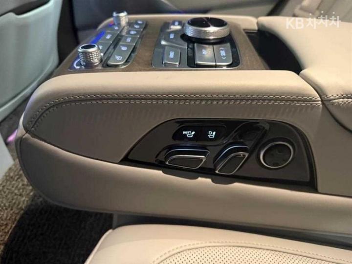 Kia K9 3.8 GDI AWD Best Selection Ⅰ 9