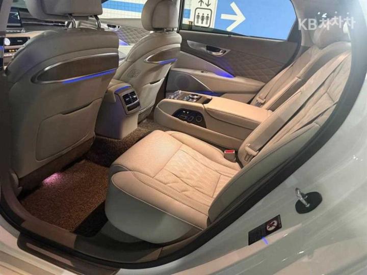 Kia K9 3.8 GDI AWD Best Selection Ⅰ 10