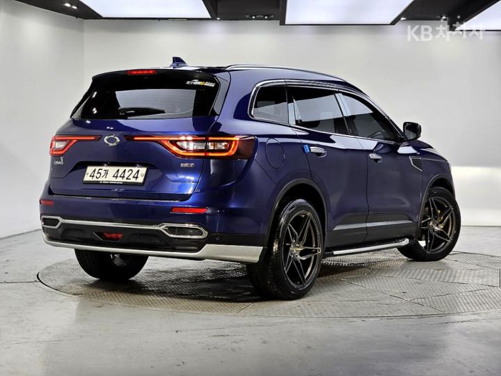 Renault QM6 2.0 4WD RE Signature 5