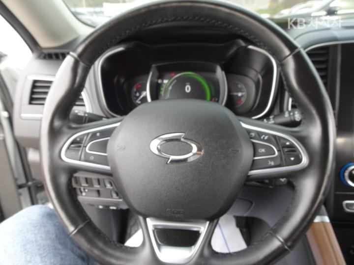 Renault QM6 New 2.0 GDe 2WD PREMIERE 9