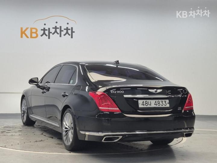 Genesis EQ900 3.8 GDI AWD Premium Luxury 3