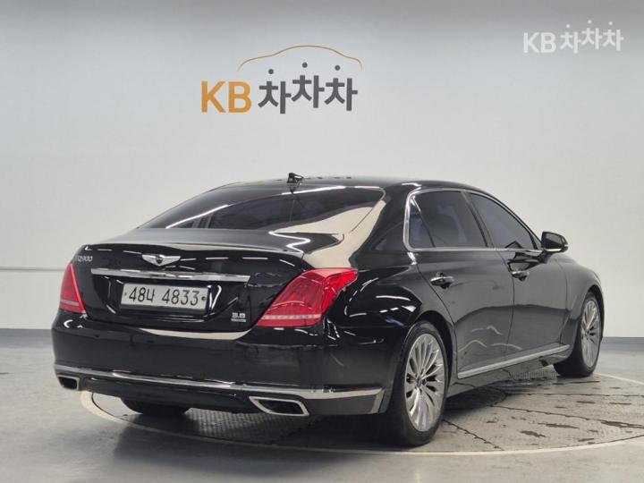 Genesis EQ900 3.8 GDI AWD Premium Luxury 4