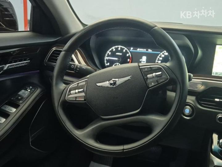 Genesis EQ900 3.8 GDI AWD Premium Luxury 10