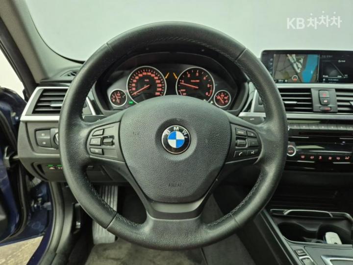 BMW 3 Series New 320d F30 10