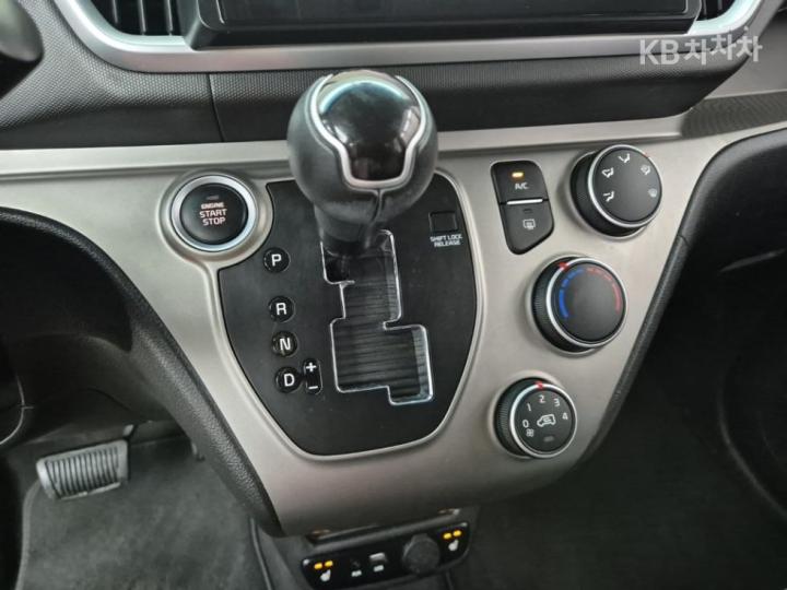 Kia Ray 1.0 Gasoline Luxury 9