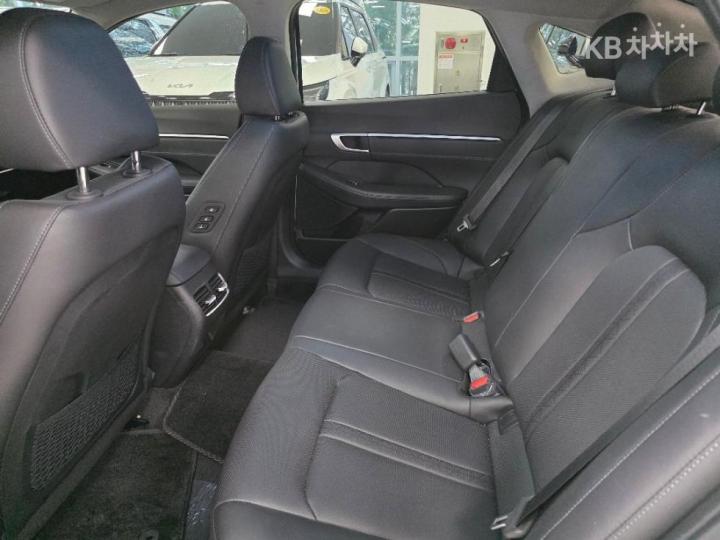 Hyundai Sonata The Edge DN8 1.6 Turbo Exclusive 9