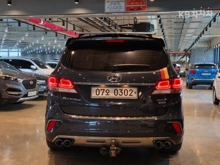 Hyundai Maxcruz Diesel e-VGT R2.2 4WD Finest Edition 4