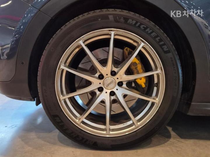 Hyundai Maxcruz Diesel e-VGT R2.2 4WD Finest Edition 6